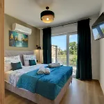 Pieron&bavigo With Pool, Jacuzzi And Sauna - By Istrabook Villa *