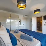 Villa Pieron&bavigo With Pool, Jacuzzi And Sauna - By Istrabook *