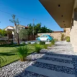 Pieron&bavigo With Pool, Jacuzzi And Sauna - By Istrabook *