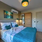 Pieron&bavigo With Pool, Jacuzzi And Sauna - By Istrabook * Marčana