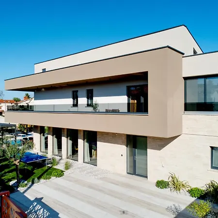 Pieron&bavigo With Pool, Jacuzzi And Sauna * Marcana