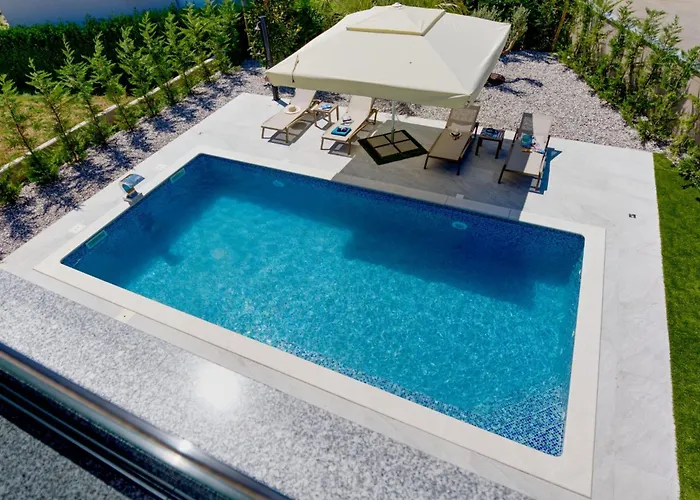 Pieron&bavigo With Pool, Jacuzzi And Sauna * Marcana
