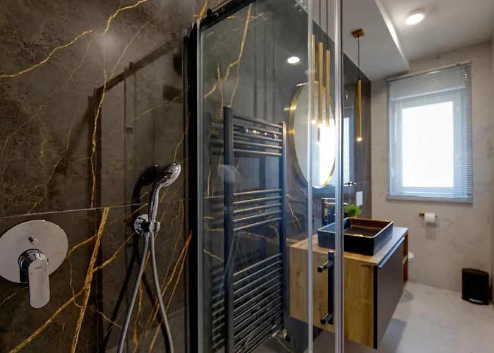 Vila Pieron&bavigo With Pool, Jacuzzi And Sauna *