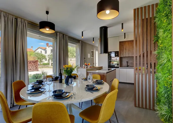 Pieron&bavigo With Pool, Jacuzzi And Sauna Marcana