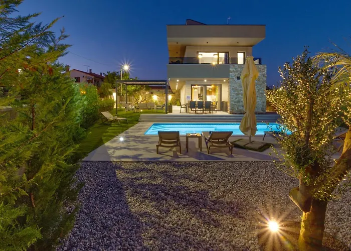 Pieron&bavigo With Pool, Jacuzzi And Sauna Vila Marcana