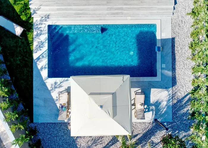 Pieron&bavigo With Pool, Jacuzzi And Sauna