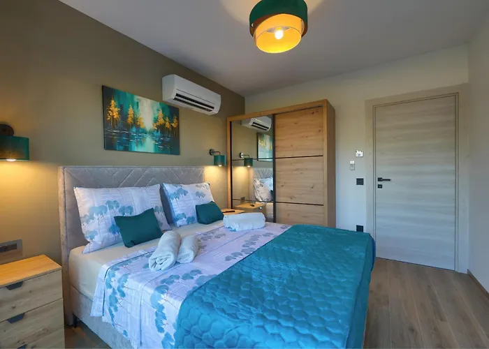 Pieron&bavigo With Pool, Jacuzzi And Sauna * Marcana