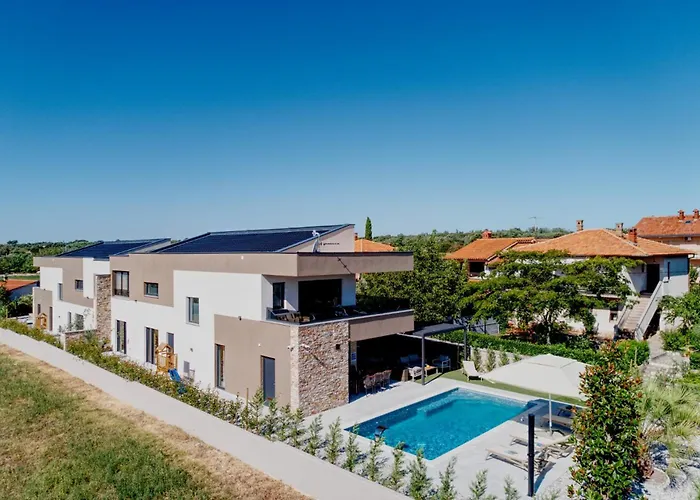 Pieron&bavigo With Pool, Jacuzzi And Sauna Marcana