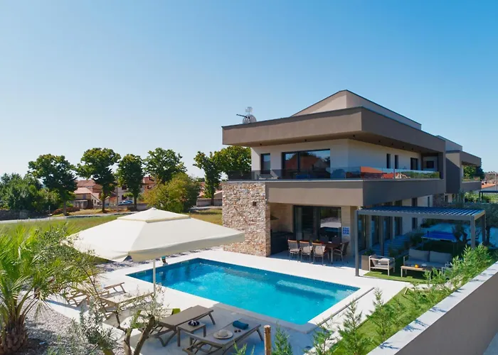 Pieron&bavigo With Pool, Jacuzzi And Sauna Vila Marcana