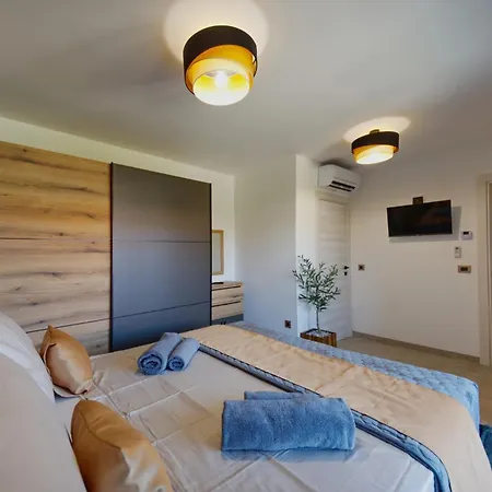 Pieron&bavigo With Pool, Jacuzzi And Sauna Villa Marcana