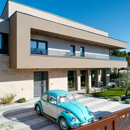 Pieron&bavigo With Pool, Jacuzzi And Sauna Villa Marcana