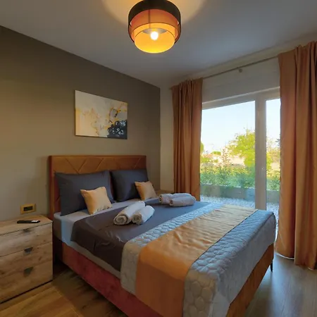 Villa Pieron&bavigo With Pool, Jacuzzi And Sauna Marcana