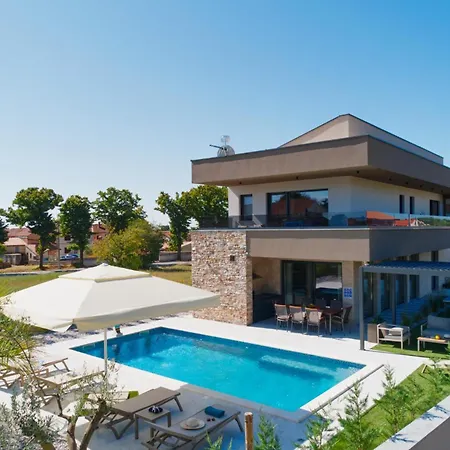 Pieron&bavigo With Pool, Jacuzzi And Sauna Villa Marcana